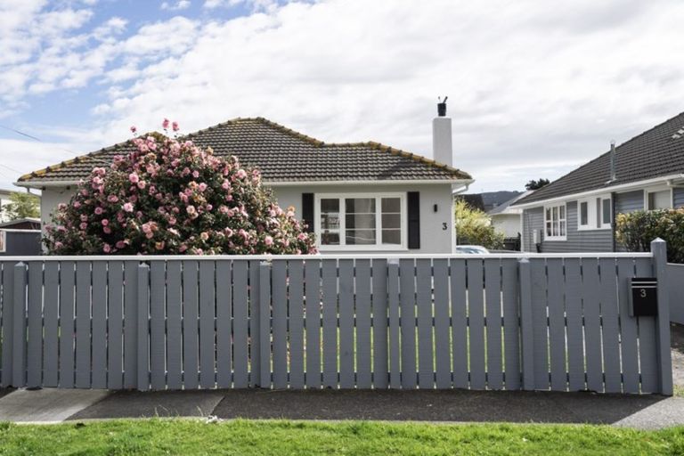 Photo of property in 3 Trevethick Grove, Woburn, Lower Hutt, 5010