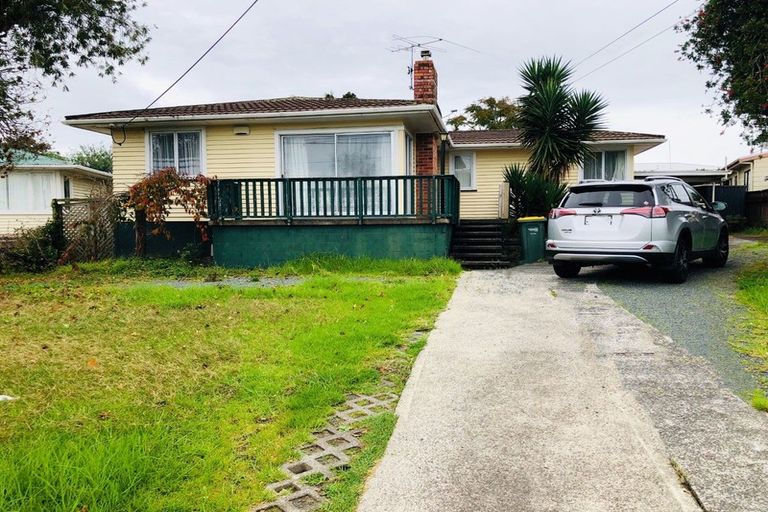Photo of property in 5 Chorley Avenue, Massey, Auckland, 0614