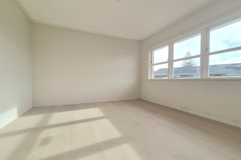 Photo of property in 2/109a Kolmar Road, Papatoetoe, Auckland, 2025