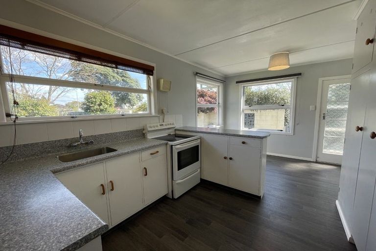 Photo of property in 2 Bennett Place, Onekawa, Napier, 4110