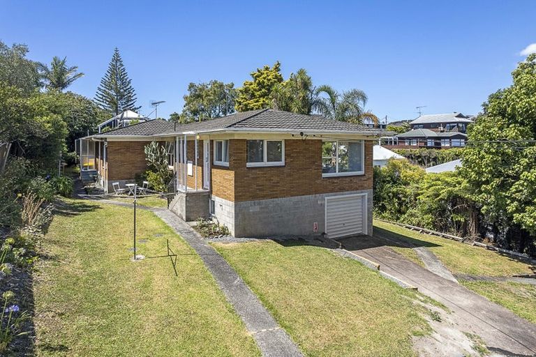 Photo of property in 1/28 Gordon Avenue, Milford, Auckland, 0620