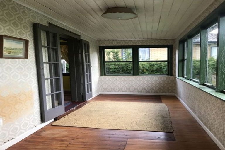 Photo of property in 16 Rimu Street, New Lynn, Auckland, 0600