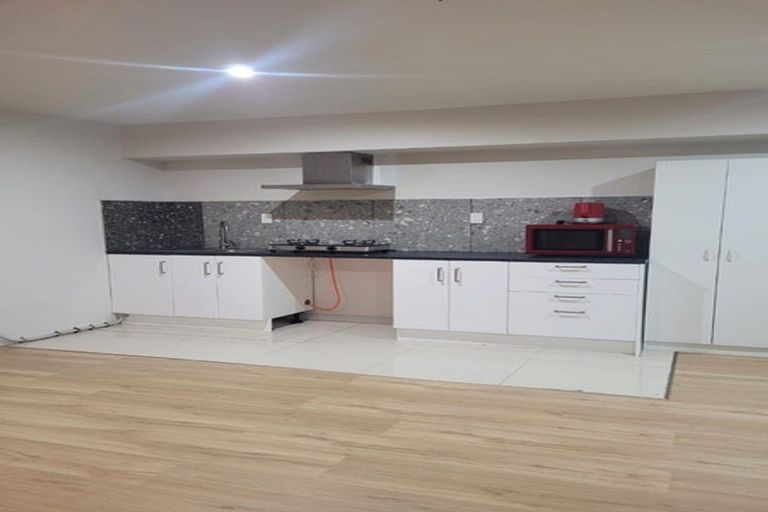 Photo of property in 22 Pomaria Road, Henderson, Auckland, 0610