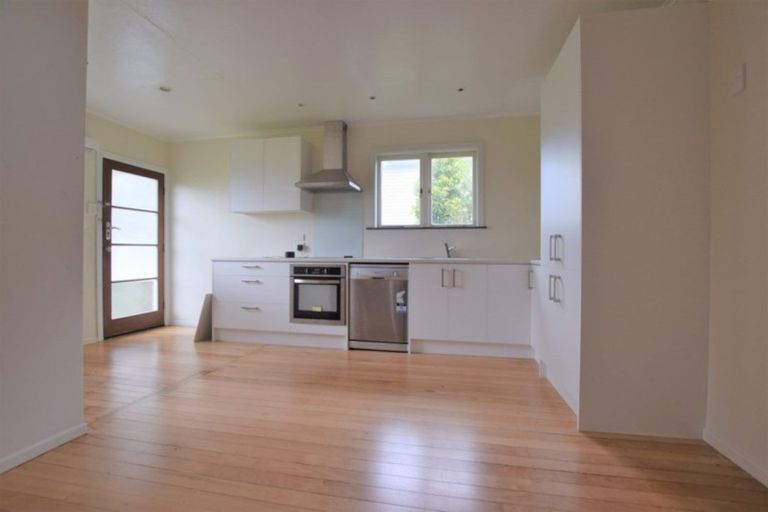 Photo of property in 62 Sherwood Avenue, Te Atatu South, Auckland, 0610