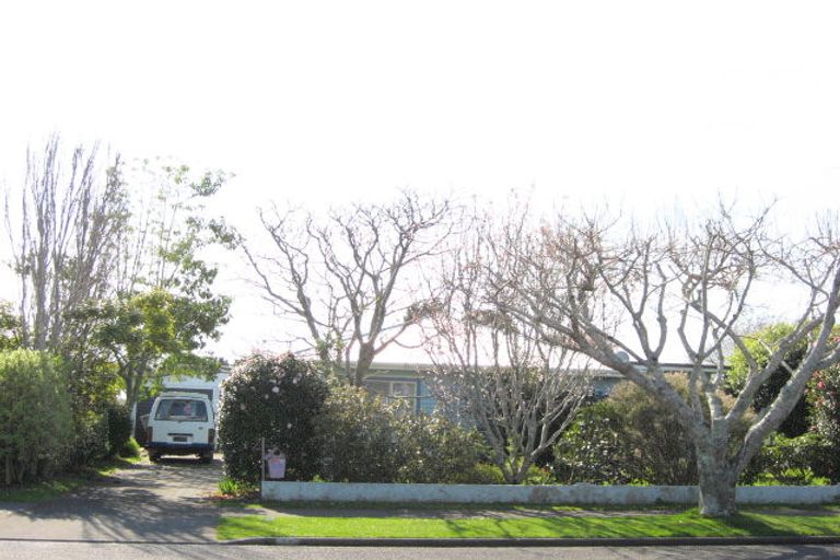 Photo of property in 24 Wallath Road, Westown, New Plymouth, 4310