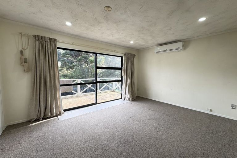 Photo of property in 12 Glendawn Place, Bayview, Auckland, 0629