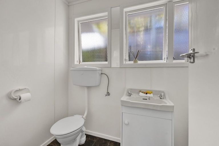 Photo of property in 70 Pendarves Street, New Plymouth, 4310