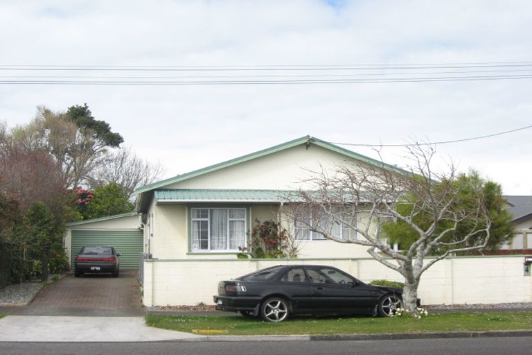 Photo of property in 4 Rawhiti Street, Vogeltown, New Plymouth, 4310