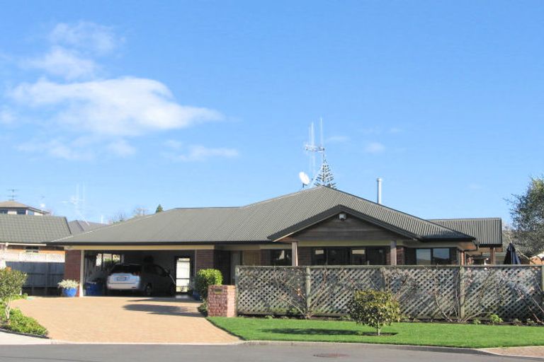 Photo of property in 14 Chatswood Place, Rototuna, Hamilton, 3210