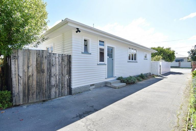 Photo of property in 1/52 Malcolm Avenue, Beckenham, Christchurch, 8023