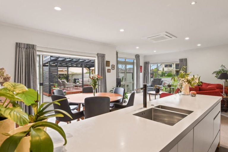 Photo of property in 20 Devoy Drive, Owhata, Rotorua, 3010