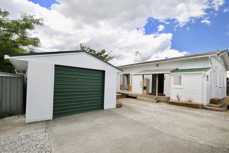 Photo of property in 129b Avalon Drive, Nawton, Hamilton, 3200