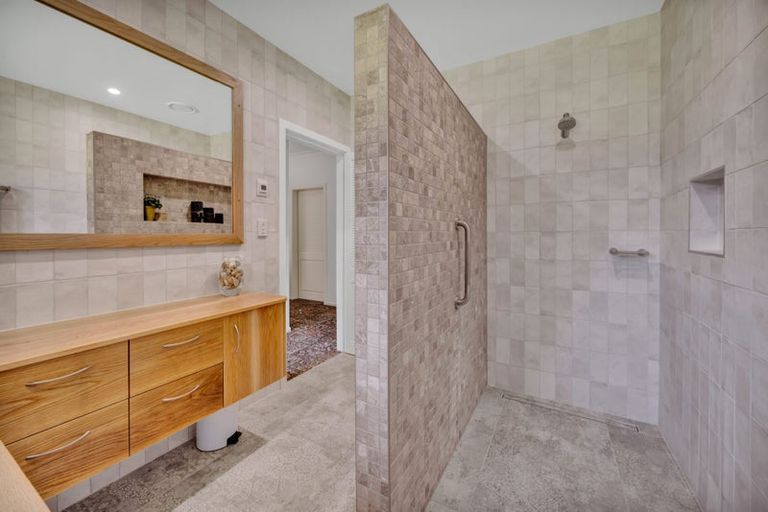 Photo of property in 42a Regan Street, Stratford, 4332