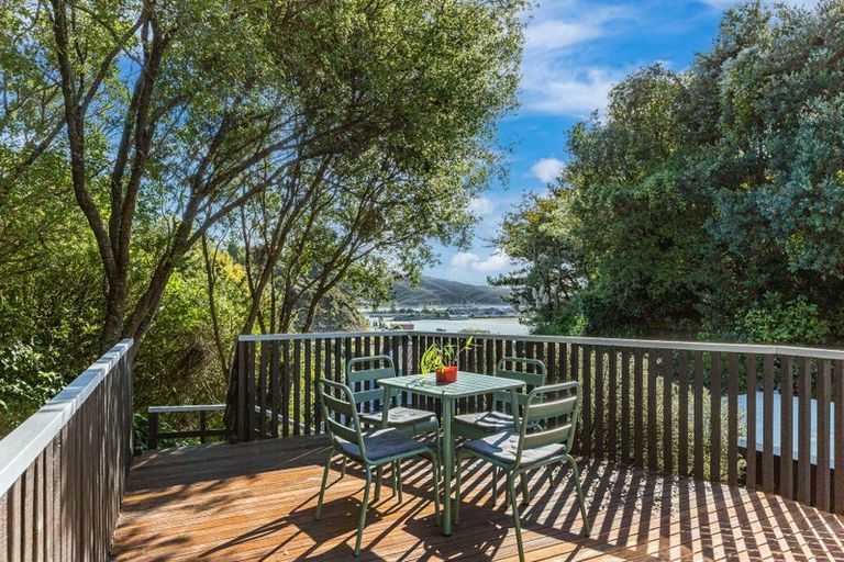 Photo of property in 49 Bayview Road, Paremata, Porirua, 5024