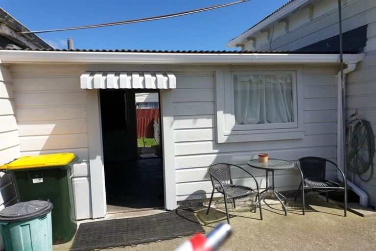 Photo of property in 23 Mako Mako Road, Levin, 5510