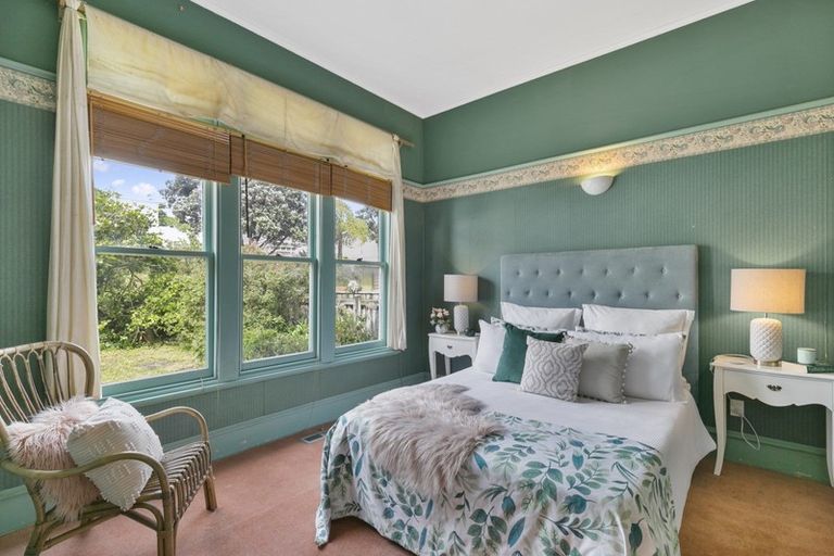 Photo of property in 142 Clyde Street, Island Bay, Wellington, 6023