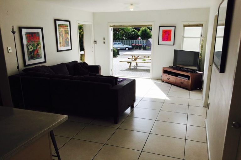 Photo of property in 5 Don Croot Street, Morningside, Auckland, 1021