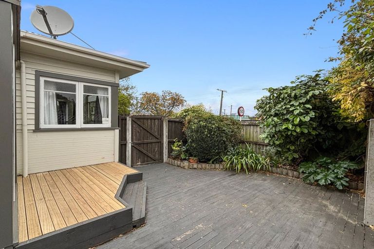 Photo of property in 2 Meadowville Avenue, Spreydon, Christchurch, 8024