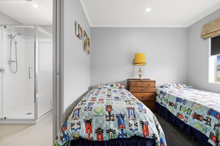 Photo of property in 120 Puhirake Crescent, Pyes Pa, Tauranga, 3112