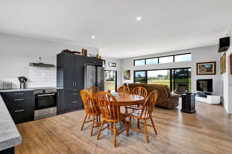 Photo of property in 621 Climie Road, Cardiff, Stratford, 4391