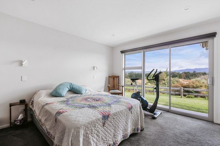 Photo of property in 14 Anglers Way, Omokoroa, 3114