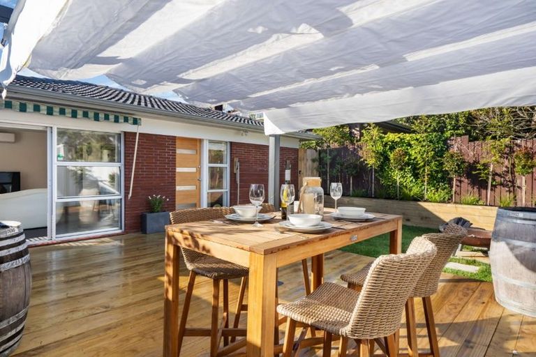 Photo of property in 1/9 Paruru Avenue, Northcote, Auckland, 0627