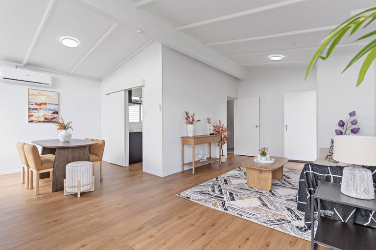 Photo of property in 23 Bellringer Road, Massey, Auckland, 0614