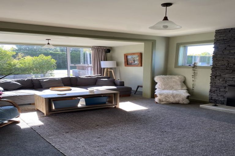Photo of property in 21 Oxford Road, Rangiora, 7400