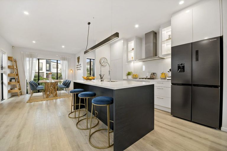 Photo of property in 5 Waipana Street, Hobsonville, Auckland, 0618