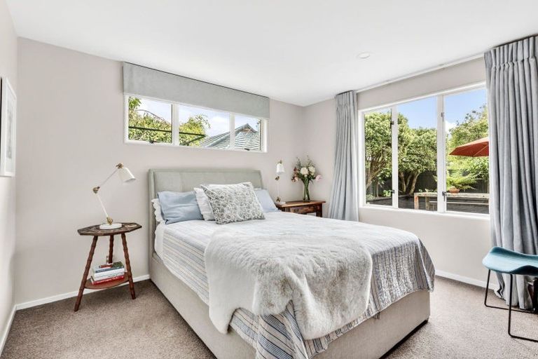 Photo of property in 29a Clare Street, Cambridge, 3434