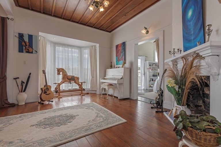 Photo of property in 2 Johnston Street, Foxton, 4814