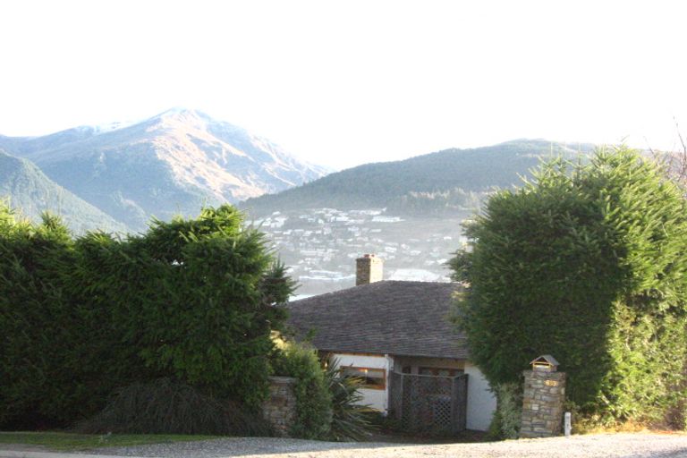Photo of property in 693 Peninsula Road, Kelvin Heights, Queenstown, 9300