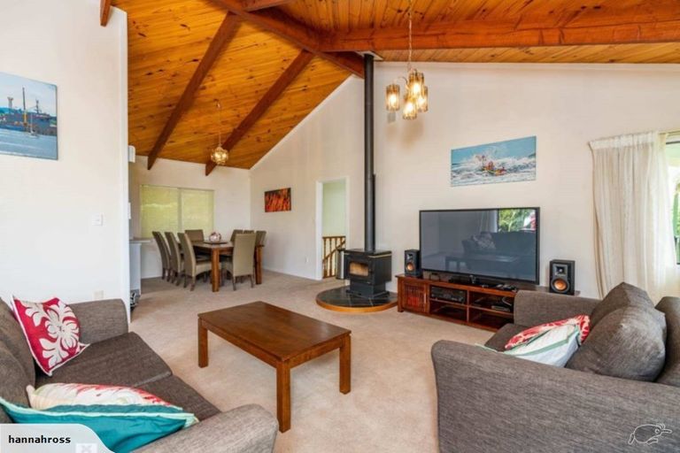 Photo of property in 28 Boeing Road, Onerahi, Whangarei, 0110