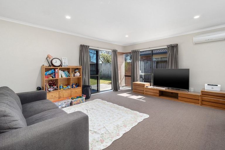 Photo of property in 128 Evans Road, Papamoa Beach, Papamoa, 3118