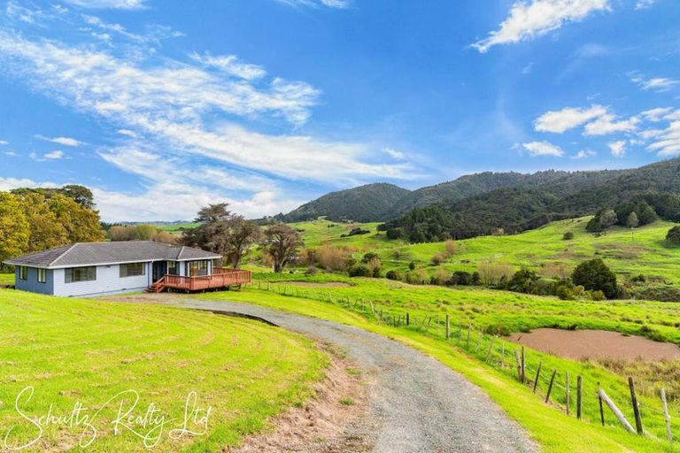 Photo of property in 260 Mountain Road, Maungaturoto, 0587
