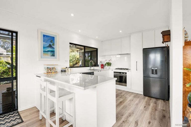 Photo of property in 30 Gerontius Lane, Snells Beach, 0920