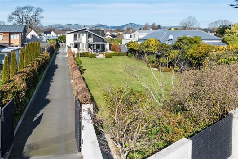 Photo of property in 28 Wairarapa Terrace, Merivale, Christchurch, 8014