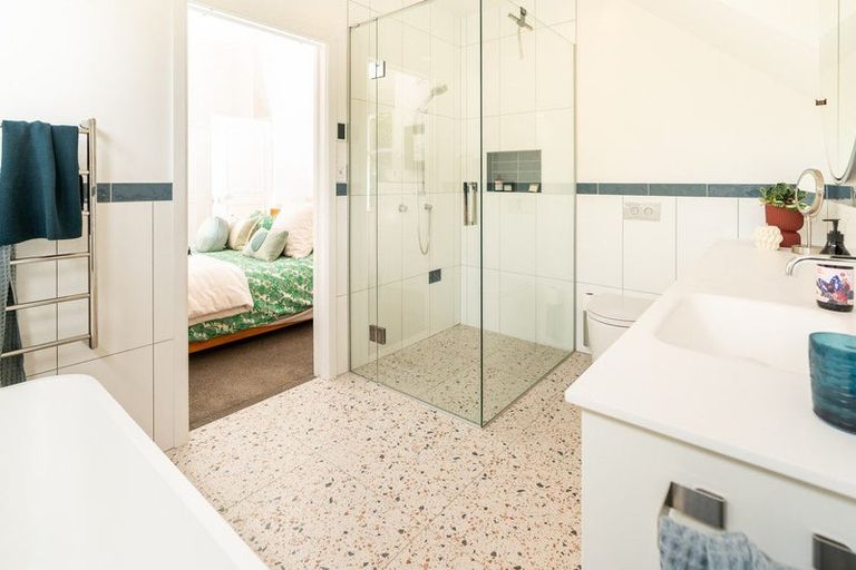 Photo of property in 34 Simla Crescent, Khandallah, Wellington, 6035