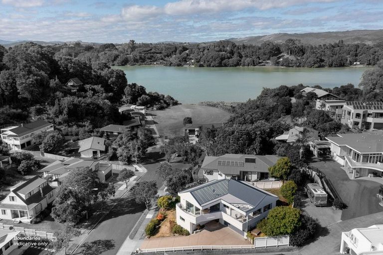 Photo of property in 18 Claydon Place, Ohope, 3121