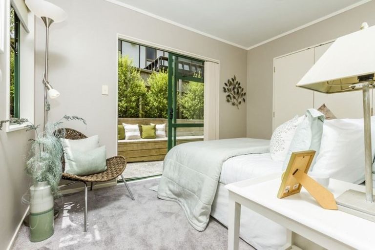 Photo of property in 3/129a Manuka Road, Bayview, Auckland, 0629