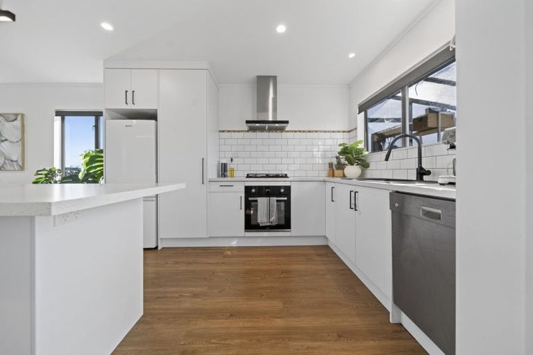 Photo of property in 18 Thode Place, Nawton, Hamilton, 3200