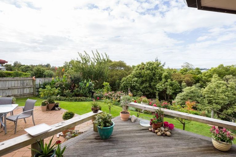 Photo of property in 143 Summerhill Drive, Fitzherbert, Palmerston North, 4410