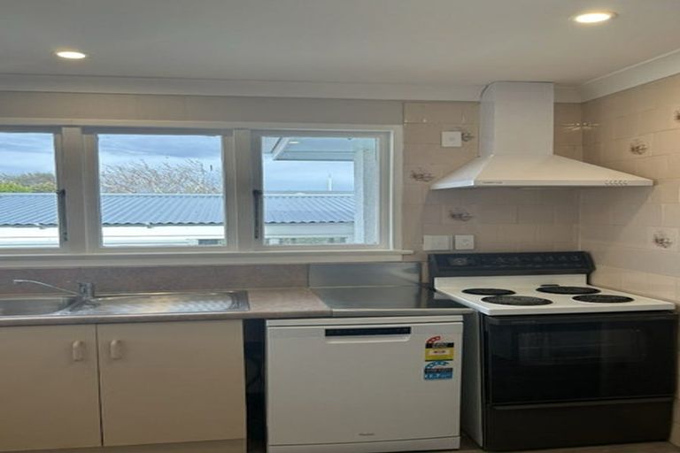 Photo of property in 166 Edinburgh Crescent, Waikiwi, Invercargill, 9810