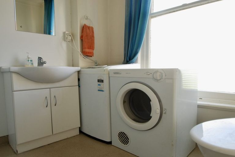 Photo of property in 112 Moray Place, Dunedin Central, Dunedin, 9016