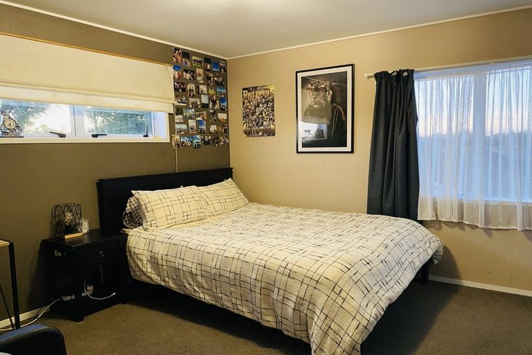 Photo of property in 22 Hedge Row, Sunnyhills, Auckland, 2010