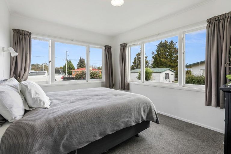 Photo of property in 16 Wharenui Road, Owhata, Rotorua, 3010