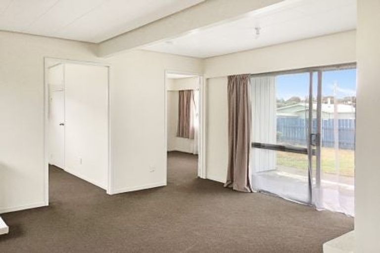 Photo of property in 7a Seafront Road, Castlecliff, Whanganui, 4501