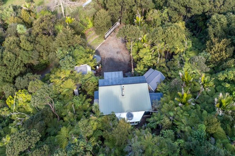 Photo of property in 451 Tuateawa Road, Tuateawa, Coromandel, 3583
