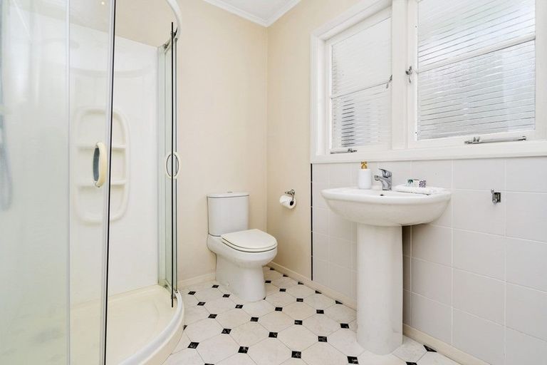 Photo of property in 141 Victoria Street, Cambridge, 3434