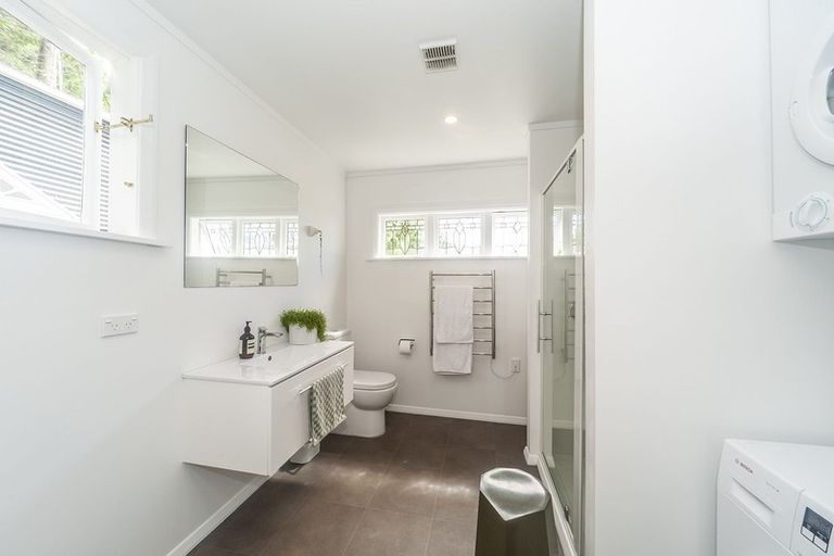 Photo of property in 29 Patanga Crescent, Thorndon, Wellington, 6011